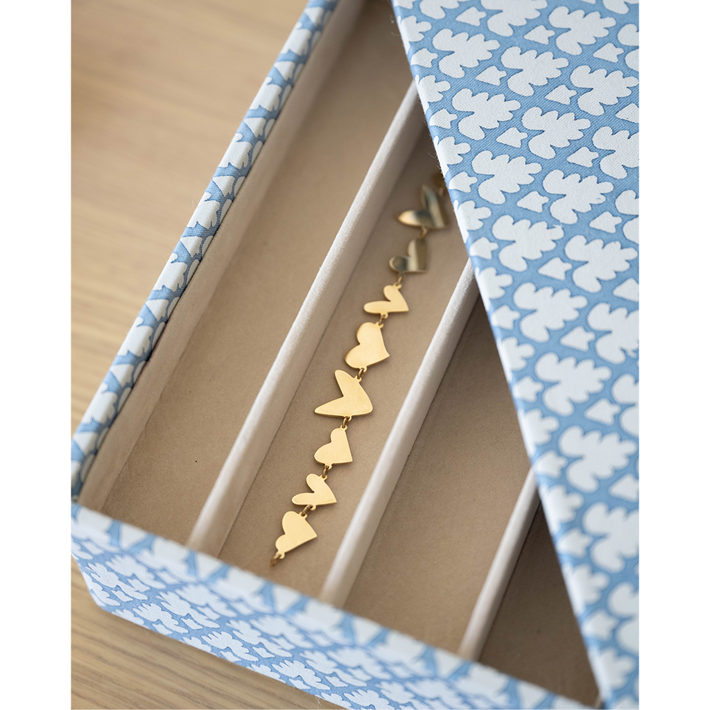 all my hearts bracelet in box