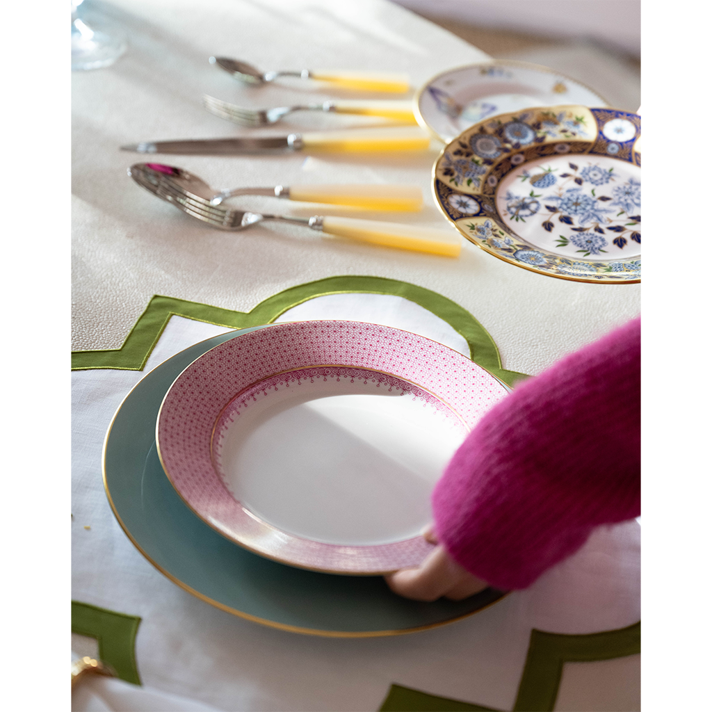 pink plate a top table scape