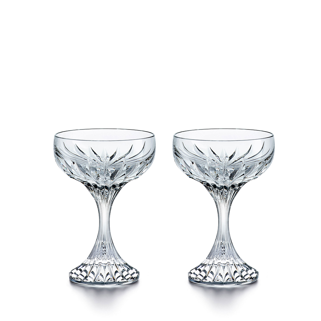 Crystal coupe with thick bevel base